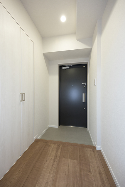 玄関　※写真は同タイプ住戸です。