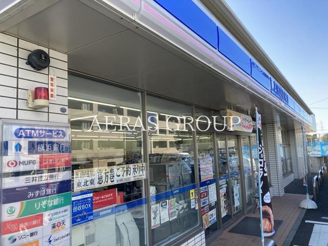 コンビニ　ローソン 戸塚品濃町店（コンビニ）まで724m