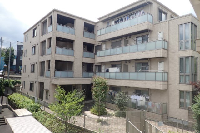 建物外観　積水ハウス施工の賃貸住宅シャーメゾン♪