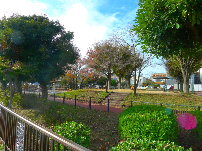 公園　総合運動場（公園）まで620m