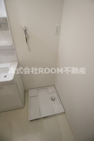 トイレ　落ち着いた色調のトイレです