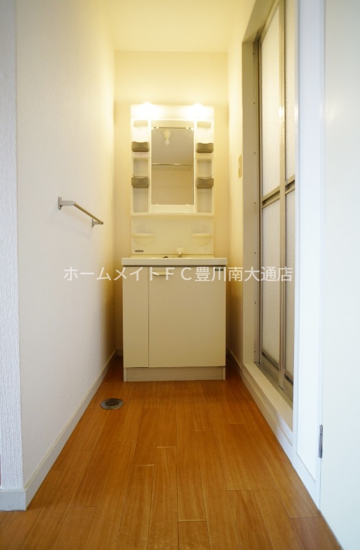洗面設備　同型別部屋写真