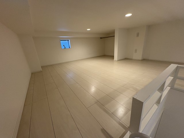 その他部屋・スペース　広くて明るい寝室