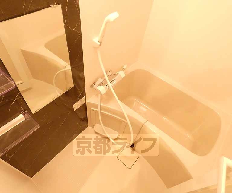 バス・シャワールーム　きれいなお風呂です。