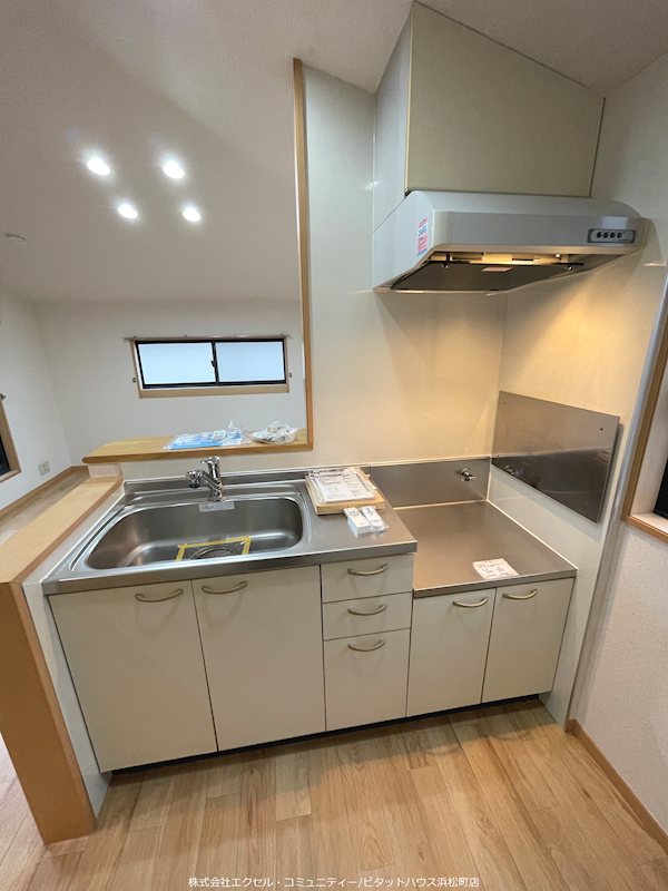 キッチン　※類似間取り・別部屋の参考写真です。