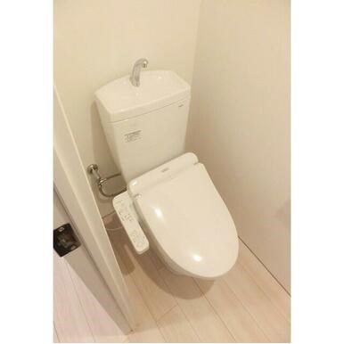 トイレ　弊社は全物件が仲介手数料半月分でご紹介可能です。