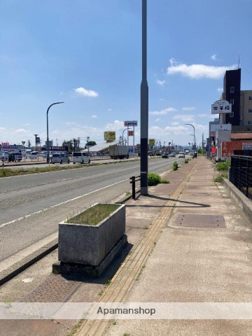 その他　前面道路（その他）まで0m