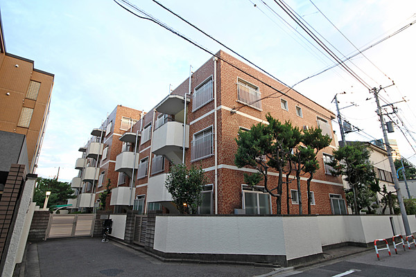 建物外観　市ヶ谷ローヤルコーポ