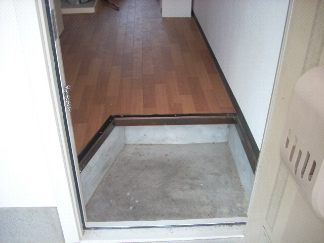 玄関　※別部屋写真
