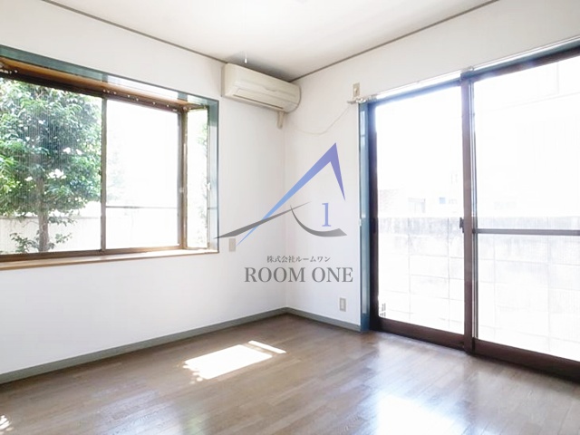 居室・リビング　洋室のお部屋です。