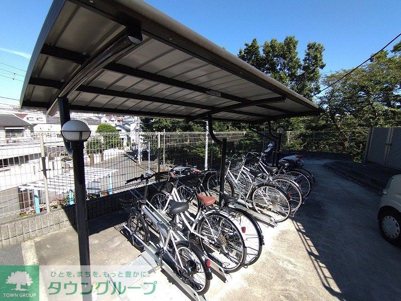 その他共有部分　駐輪場　原付＆自転車のみ駐輪可能
