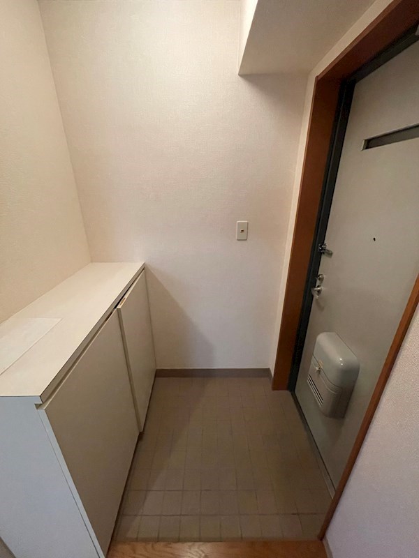 玄関　※他のお部屋です、ご参考までに