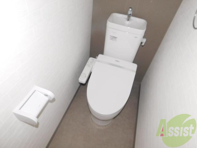 トイレ　ウォシュレット付きです