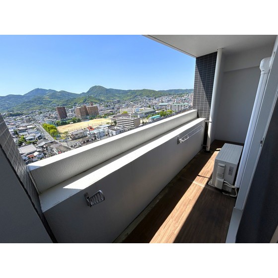 バルコニー　※別部屋写真、現況優先