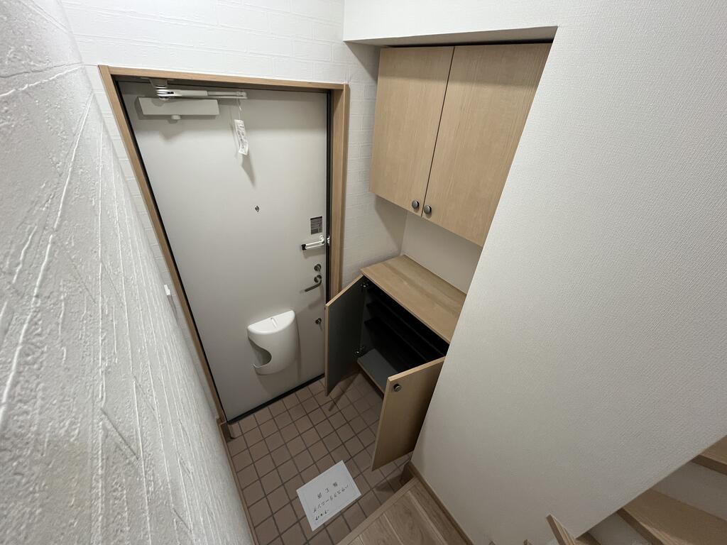 玄関　※別号室参考写真