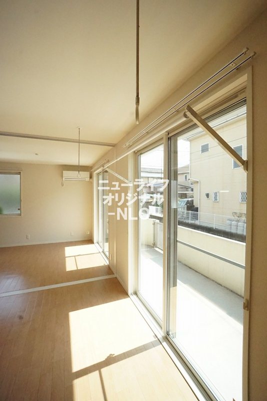 その他設備　雨天時にも安心してお洗濯ができる室内物干し設備☆