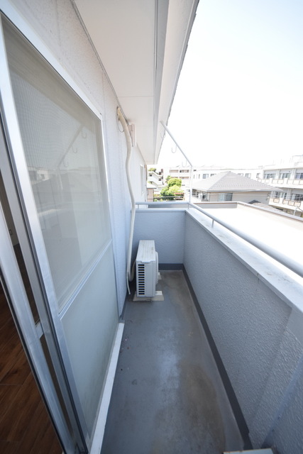 バルコニー　～今日は朝からお洗濯～