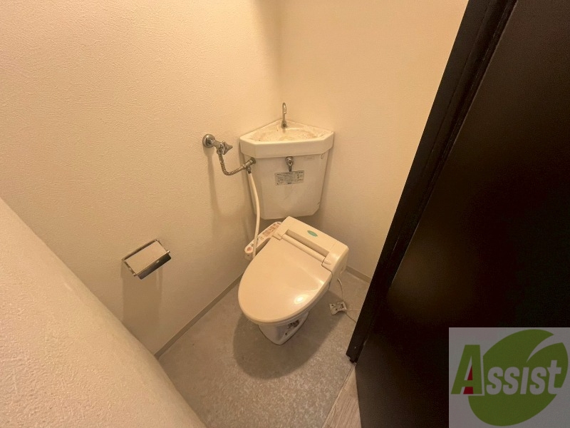 トイレ　こちらはトイレです。清潔感があり、安心して使用できます。