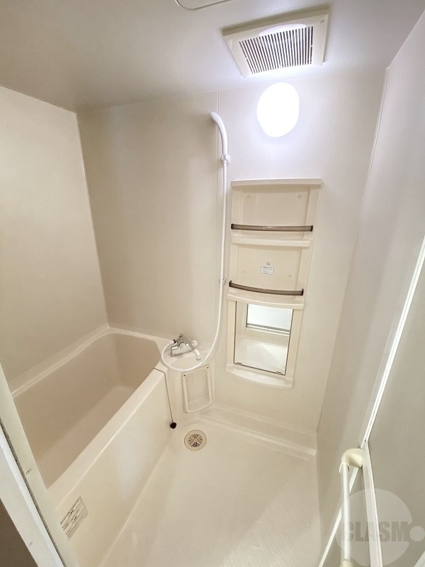 バス・シャワールーム　別部屋の参考写真