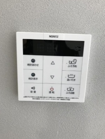 その他　雨の日も便利な浴室乾燥付き