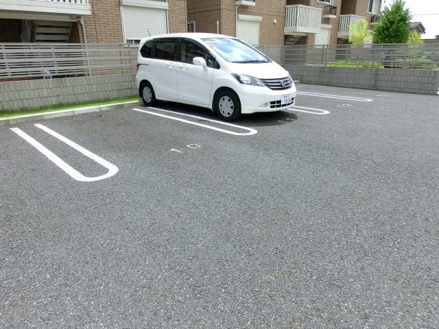駐車場　敷地内駐車場