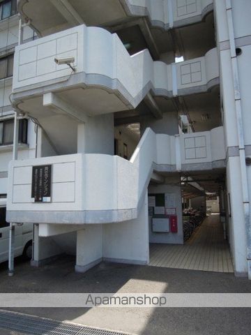 共立マンション小松里の外観写真