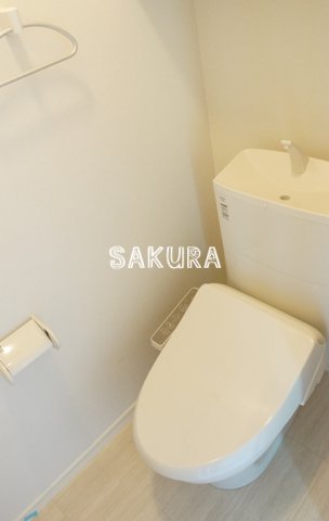 トイレ　嬉しい温水洗浄便座付き♪