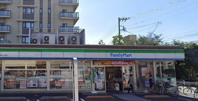 コンビニ　ファミリーマート西六郷三丁目店（コンビニ）まで376m