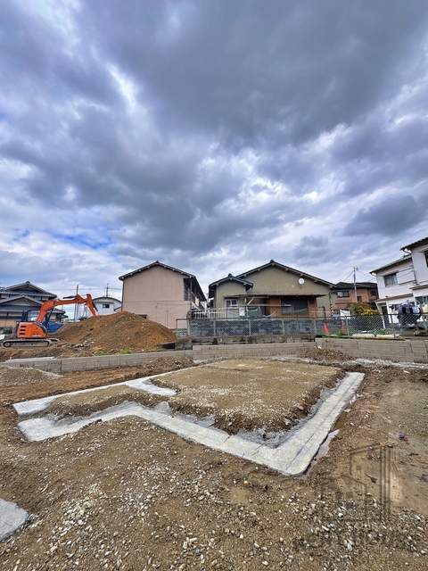 駐車場　外観（建設中）