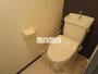 トイレ　温水便座付きトイレです