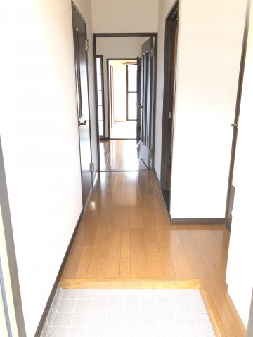 玄関　落ち着いた玄関です