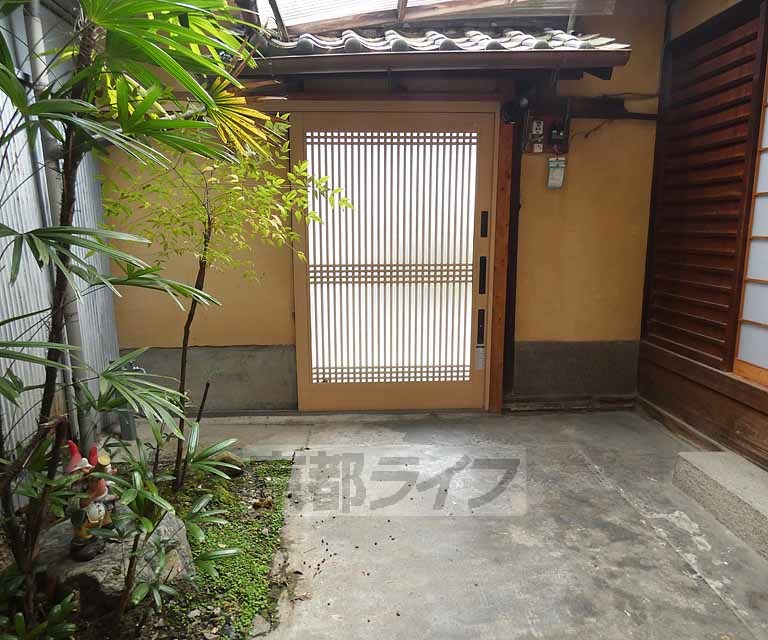 玄関　広めの玄関です。
