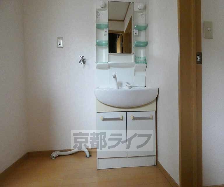 洗面設備　独立洗面台です。