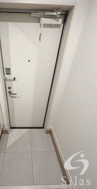玄関　同仕様反転タイプ