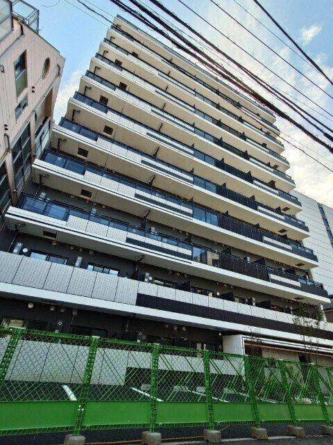 建物外観　オートロック完備