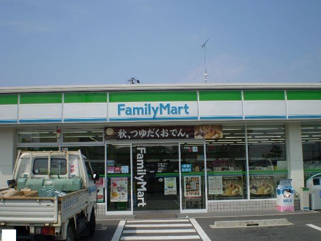 コンビニ　ファミリーマート関平成通店（コンビニ）まで511m