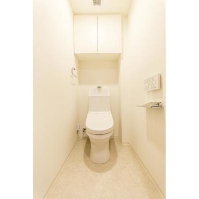 トイレ　※写真は同タイプ住戸です。