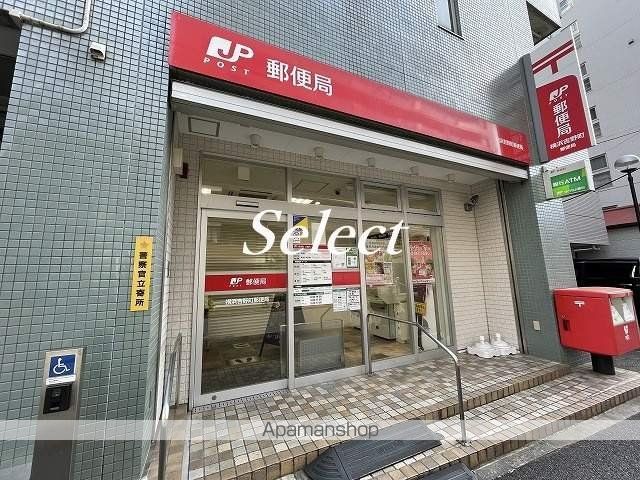 郵便局　横浜吉野町郵便局（郵便局）まで107m
