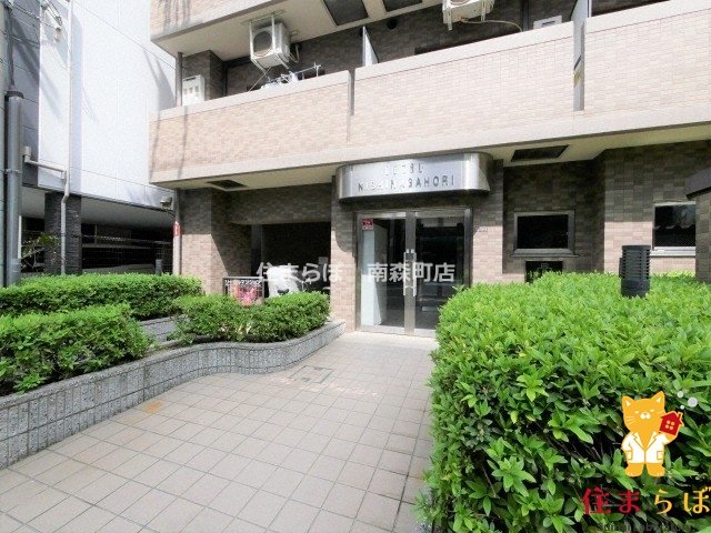 エントランス　共用部の印象も大切に