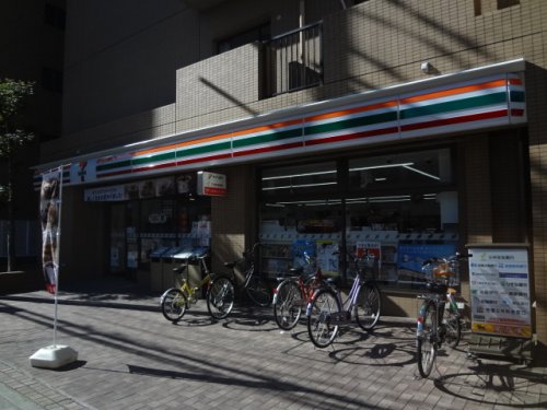 コンビニ　セブンイレブン吹田江坂5丁目店（コンビニ）まで266m