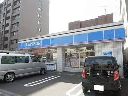 コンビニ　ローソン札幌美園8条店（コンビニ）まで215m