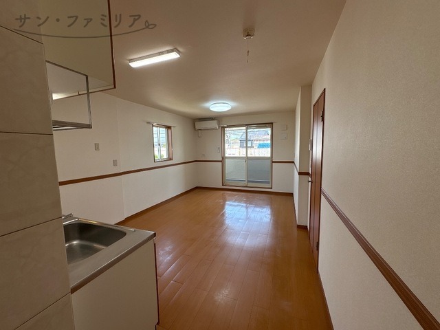居室・リビング　同一物件別部屋写真