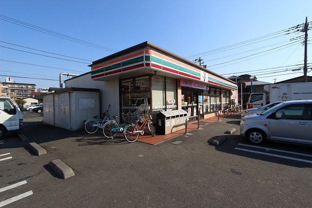 コンビニ　セブンイレブン川崎下小田中店（コンビニ）まで283m