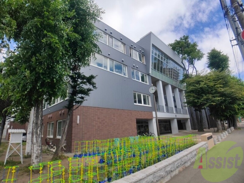 小学校　札幌市立桑園小学校（小学校）まで929m