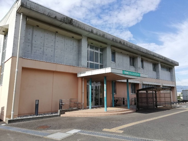 役所　愛西市役所八開支所（役所）まで831m