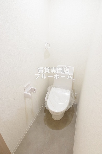 トイレ　温水洗浄便座付きのトイレです！