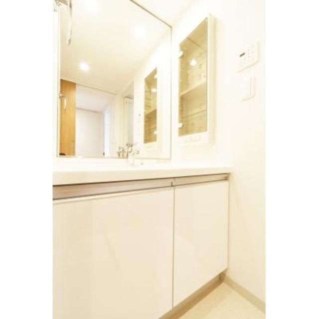 洗面設備　写真は同タイプ住居です
