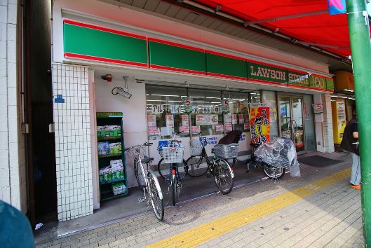 コンビニ　ローソンストア100台東清川二丁目店（コンビニ）まで132m