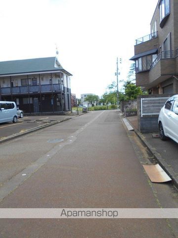 その他　前面道路（その他）まで0m