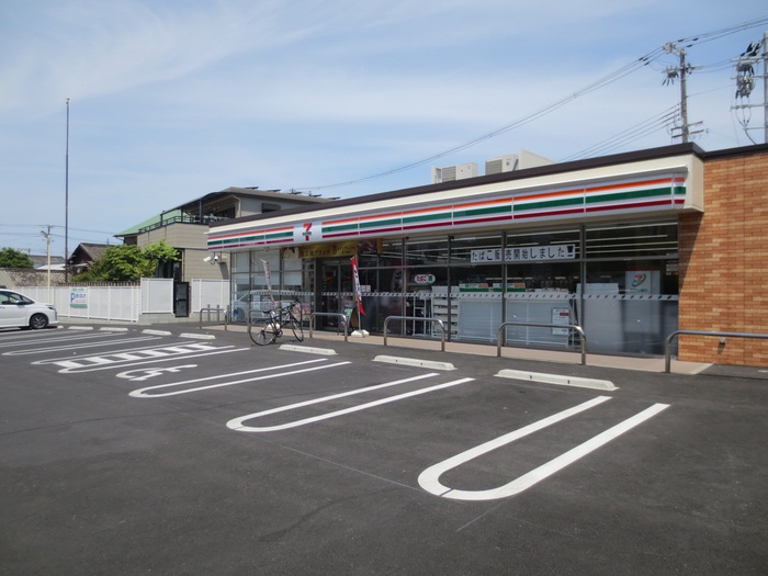 コンビニ　セブンイレブン東大阪新町店（コンビニ）まで700m